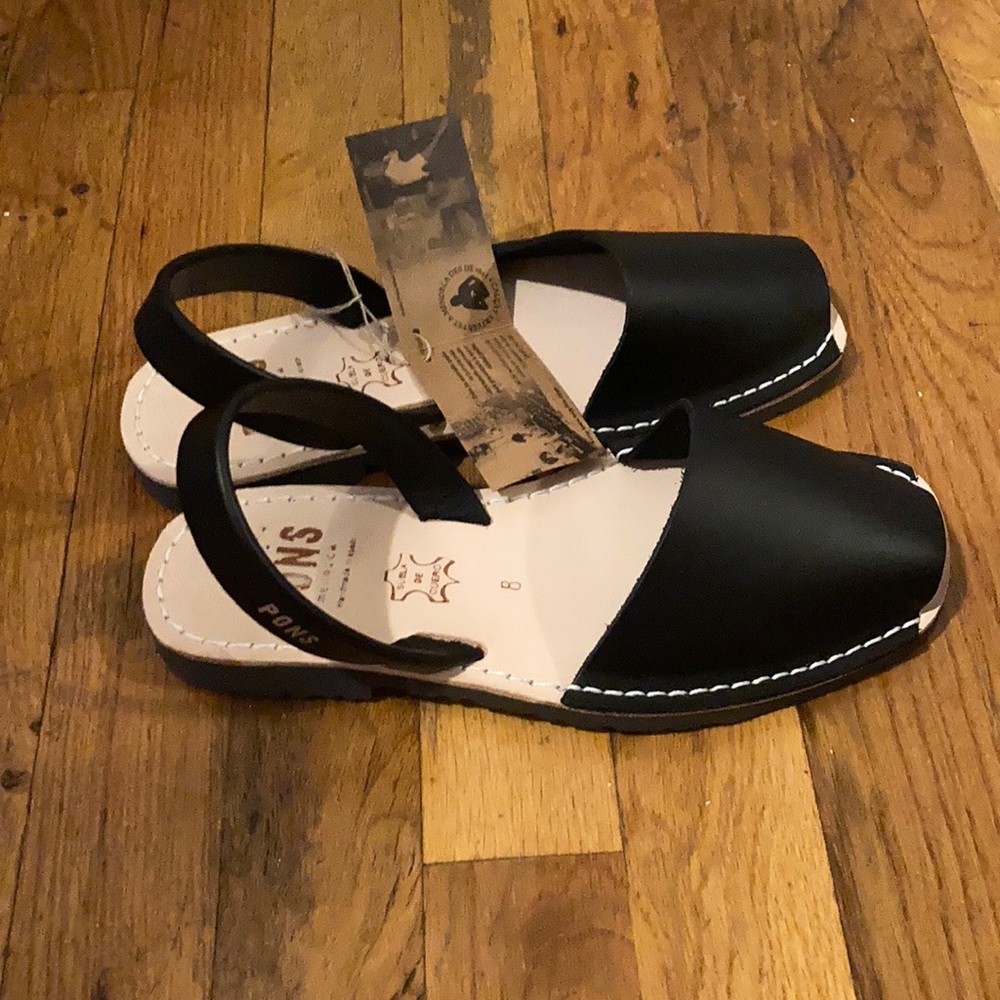 Avarcas 510 Classic - Black - Size 38 (US 8) NEVER WORN, TAGS ON